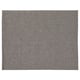 Un set de table rectangulaire gris SVARTSENAP en coton. Il s’agit d’un design simple et tissé.