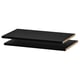 Deux étagères rectangulaires noires, élégantes et modernes, avec des surfaces lisses en mélamine et des bords robustes.