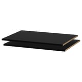 Deux étagères noires UTRUSTA. Fabriqués en mélamine durable, ils sont rectangulaires avec des surfaces lisses et des conceptions robustes, parfaits pour s’adapter à l’intérieur des armoires.