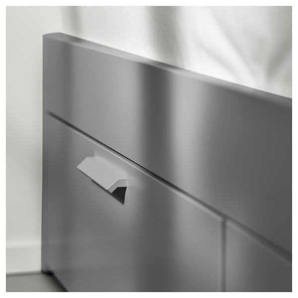 Modern grijs BRIMNES bedframe met minimalistisch handvat, met strakke lijnen en plat oppervlak.