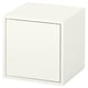 Een witte EKET kubus opbergunit met een enkele deur. De vorm is vierkant en het ontwerp is minimalistisch en modern.