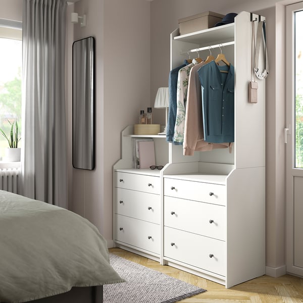 HAUGA wit opbergmeubel: lades, planken, hangers, haken. Minimalistisch ontwerp.