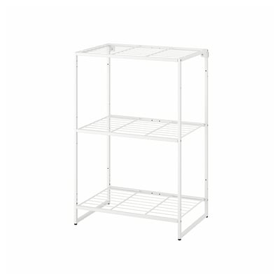 Een witte JOSTEIN opbergplank, drielaags, gemaakt van staal, met een eenvoudig en duurzaam ontwerp.