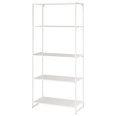 Een witte JOSTEIN metalen kast met vier lege legborden, geschikt voor zowel binnen- als buitengebruik.