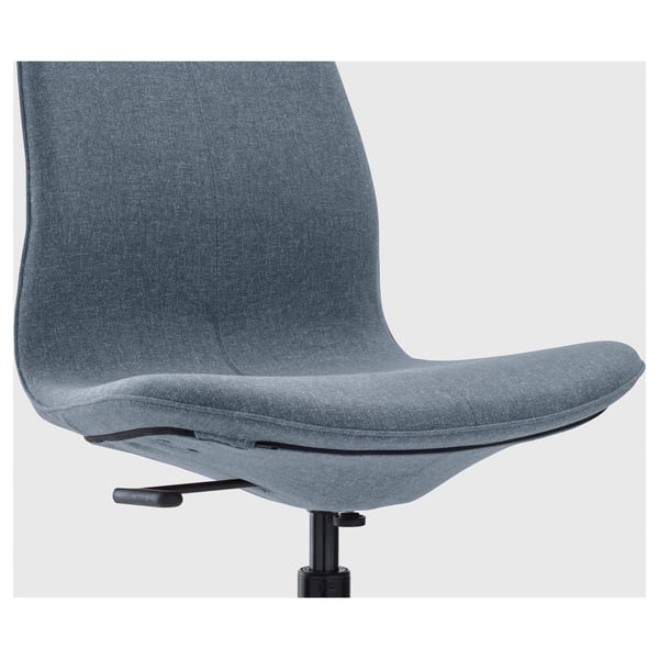 Moderne bureaustoel met in hoogte verstelbare zitting, kantelfunctie en lendensteun.