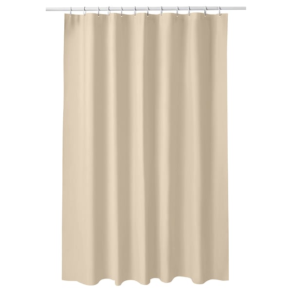 Dubbelzijdig beige douchegordijn op zilveren staaf. Eenvoudig, eenvoudig, rechthoekig ontwerp. Gemaakt van waterafstotend eva-plastic.