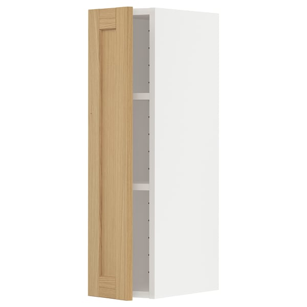 Witte wandkeukenkast met eikenhouten deur.