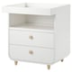 Witte MYLLRA commode. Modern minimalistisch design met twee lades, houten knoppen en poten.