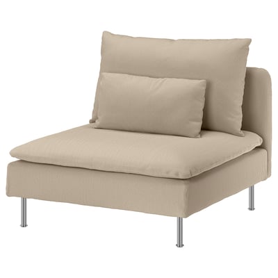 Een beige SÖDERHAMN-stoel met een afneembaar corduroy hoes en metalen poten.