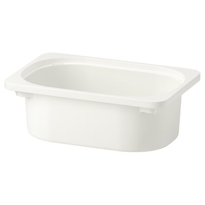 Een witte TROFAST opbergdoos gemaakt van gerecycled plastic. Het is rechthoekig met gladde randen en geen zichtbaar deksel. Gebruikt voor het organiseren van kleine items.