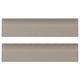 Paar beige UPPLÖV keukenkastdeuren met strakke randen en minimalistische handgrepen.