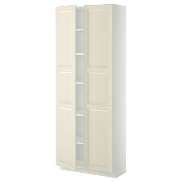An off-white METOD kitchen cabinet with adjustable shelves and bevelled door edges.