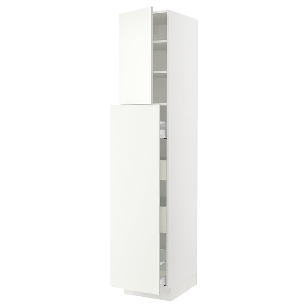 SEKTION white kitchen cabinet with adjustable shelves and dampers.