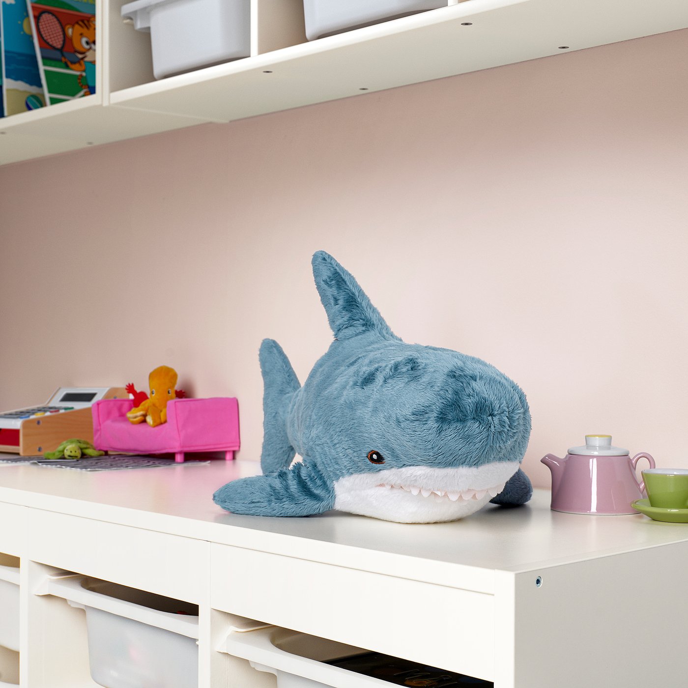 BLÅHAJ Peluche, bébé requin, 21 ¾ "