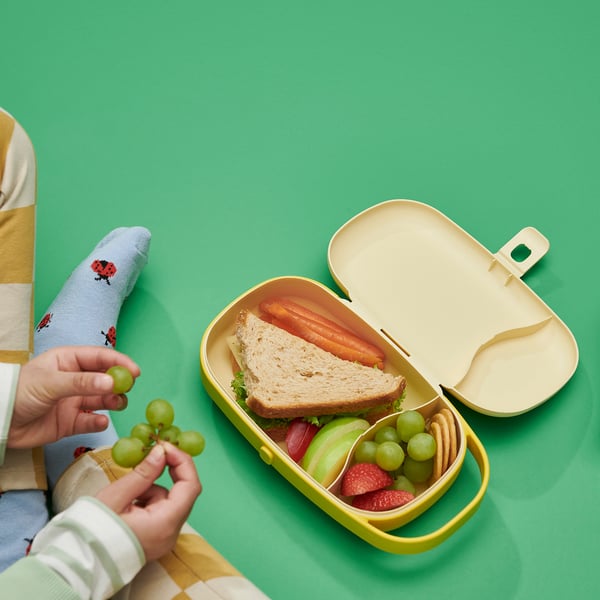 KAPTENSFISK Boîte repas, jaune, 9x5x2 ¼ "