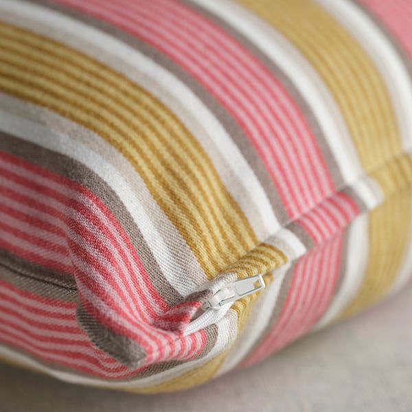 KORALLBUSKE Housse de coussin, beige/rouge clair, 20x20 "