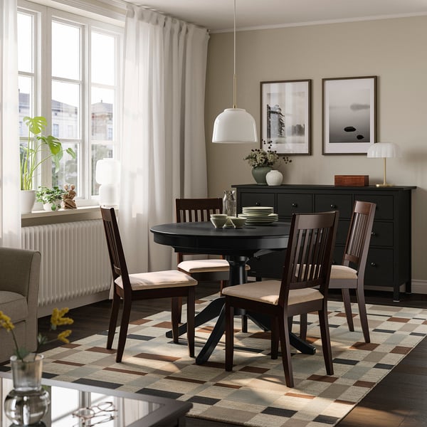ROSENTORP / NÄSINGE Table et 4 chaises, noir/Kilanda beige clair teinté brun foncé, 43 1/4/61 "