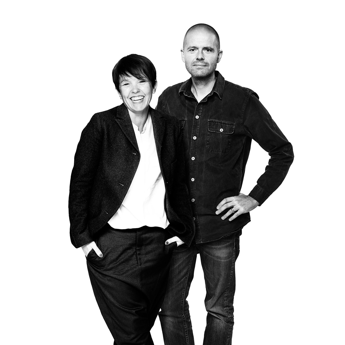 TONSTAD Buffet, brun chêne plaqué teinté, 47 1/2x18 5/8x35 3/8 "