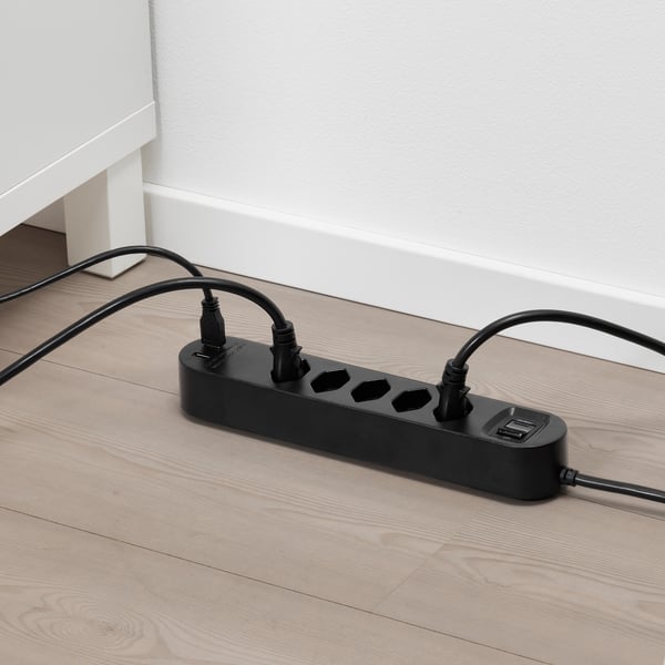 KOPPLA 5-fachsteckdose mit 2 USB-Anschl., schwarz, 3.0 m