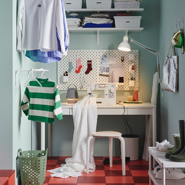 KYRRE Hocker, elfenbeinweiß