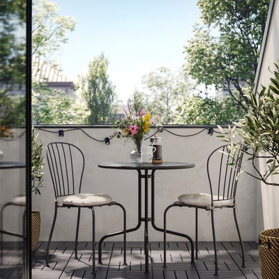 LÄCKÖ Tisch+2 Stühle/außen, grau/Kuddarna helles Graubeige, 70 cm