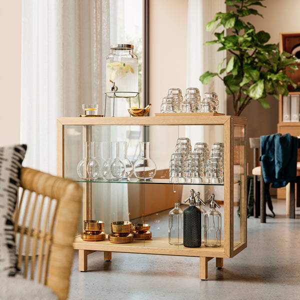 STOCKHOLM 2025 Vitrine, Eichenfurnier, 100x40x86 cm