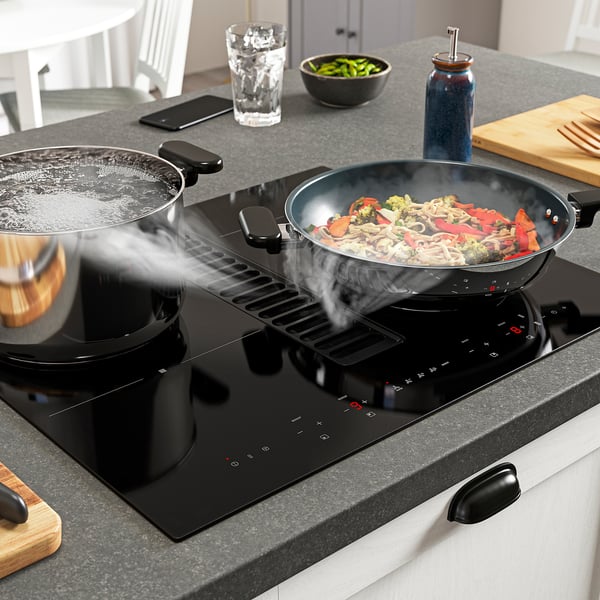 TÄCKNAN Induktionskochf/Dunstabzug+Umluftbe, IKEA 300/schwarz