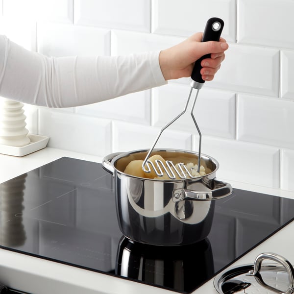 IKEA 365+ HJÄLTE Presse-purée, acier inoxydable/noir