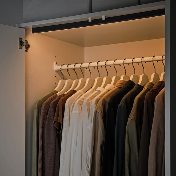 KÖLVATTEN Éclairage LED avec capteur, gris/à pile, 70 cm