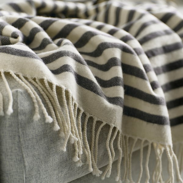 LIVVAKT Plaid, blanc cassé gris/rayé, 130x170 cm