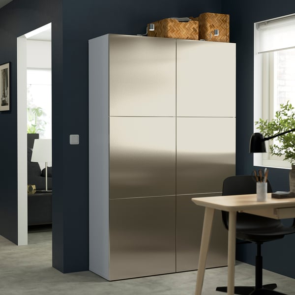 BESTÅ Mobile con ante, bianco/Riksviken effetto bronzo chiaro, 120x42x193 cm