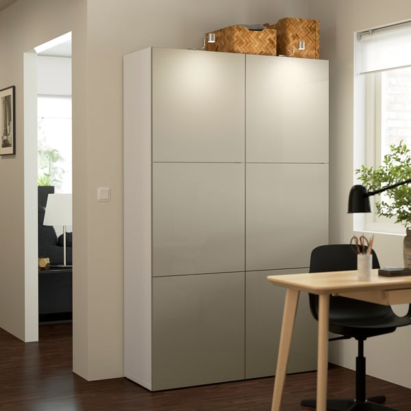 BESTÅ Mobile con ante, bianco/Selsviken lucido/beige, 120x42x193 cm