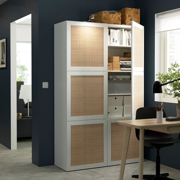 BESTÅ Mobile con ante, bianco Studsviken/bianco pioppo intrecciato, 120x42x193 cm