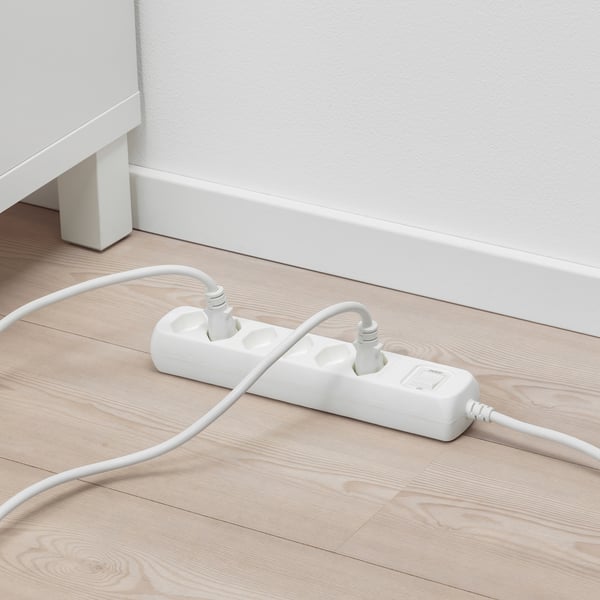KOPPLA Multipresa 6 uscite e interruttore, con messa a terra/bianco, 1.5 m