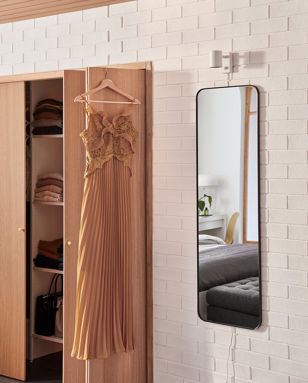 LINDBYN Specchio, nero, 40x130 cm