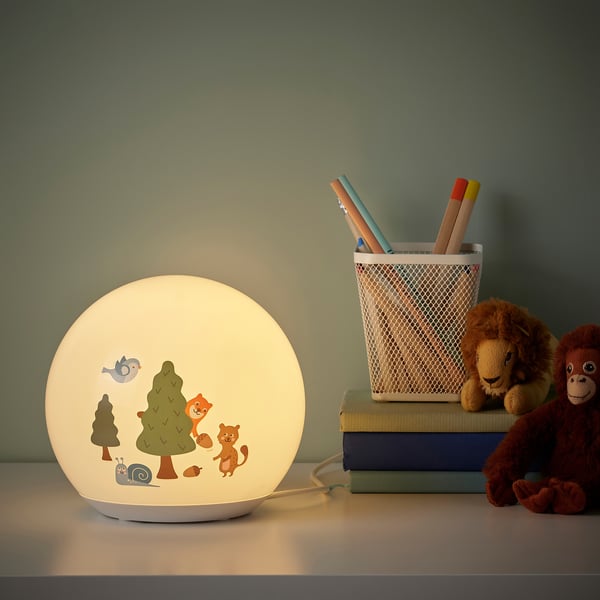 BRUMMIG Lámpara de mesa LED, motivo bosque