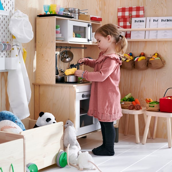 LÅTSAS Canasto de peluche, 12 piezas