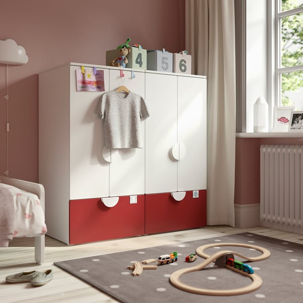 SMÅSTAD / PLATSA Mueble de almacenamiento, blanco rojo/con 2 cajones, 120x57x123 cm