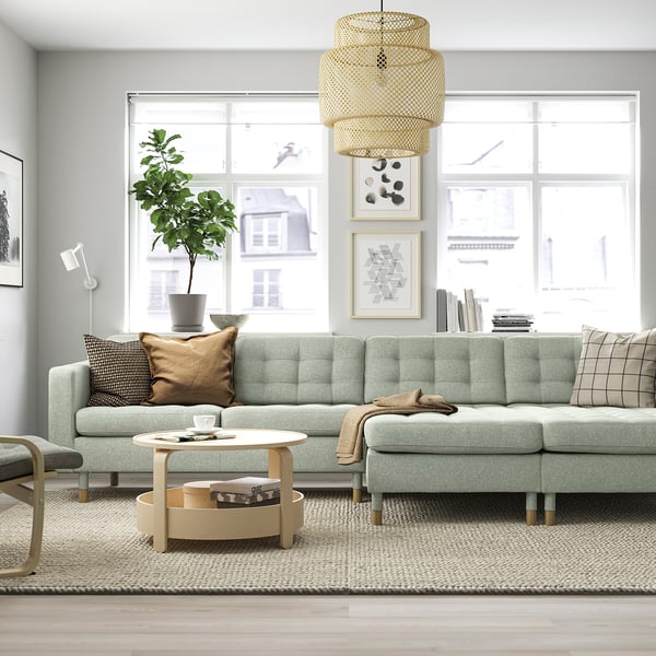 LANDSKRONA Sofá de 4 puestos con chaiselongues, Gunnared verde claro con madera