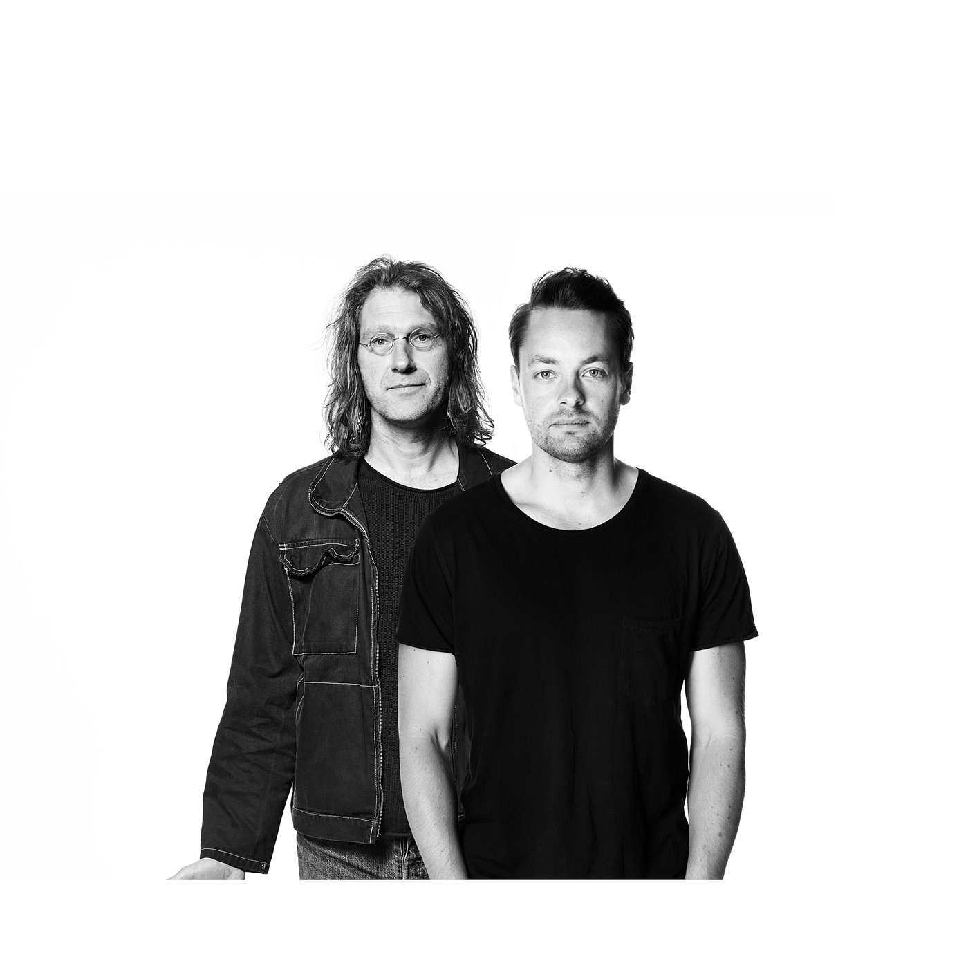 GLADELIG Talíř, šedá, 25 cm