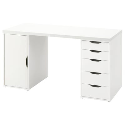 Tento obrázek Celobílý psací stůl IKEA LAGKAPTEN se skříňkou a zásuvkami. Má elegantní, moderní design pro domácí kanceláře.