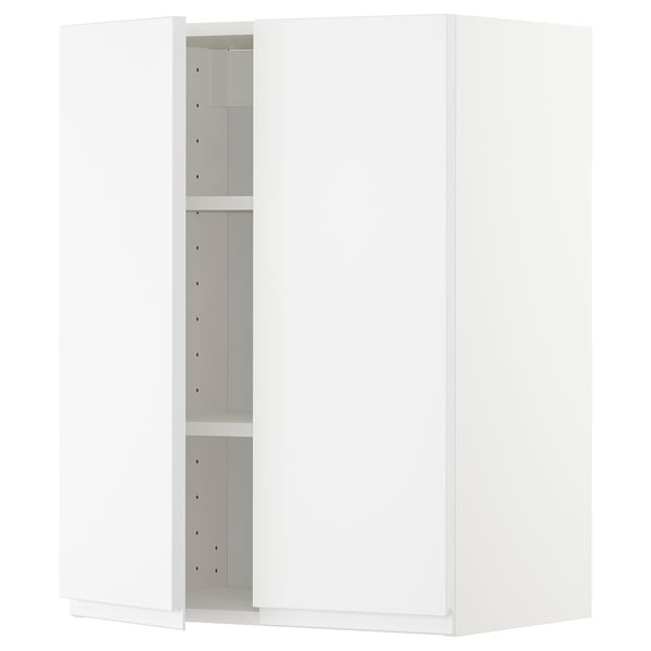 Bílá nástěnná skříňka z kuchyňského systému ikeas METOD, obdélníková, minimalistický design.