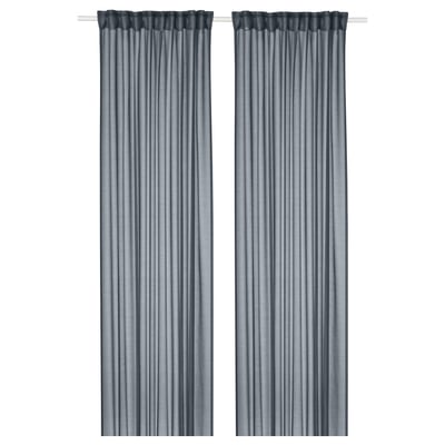 Dva tmavě modré průsvitné závěsy z recyklovaného polyesteru, minimalistický design pro ochranu před sluncem a soukromí.