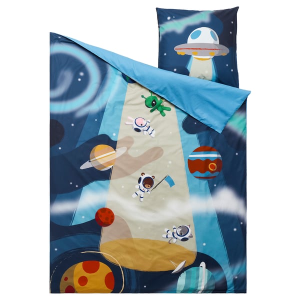 Space-themed blue duvet & pillow set with astronauts, aliens, & planets; soft, cosy, machine-washable.