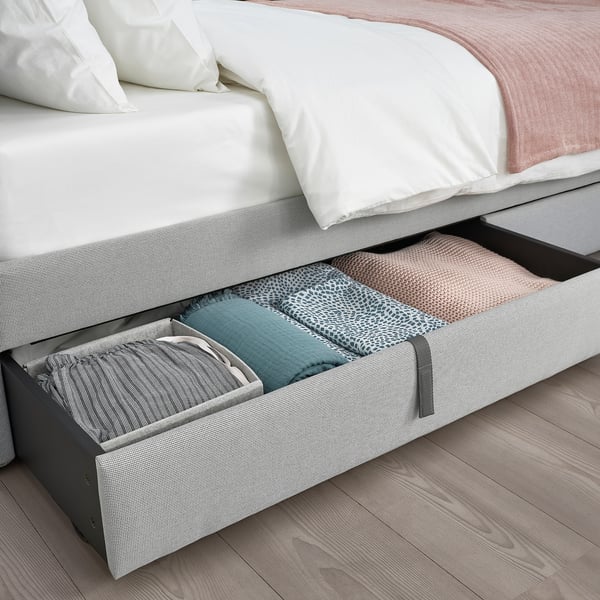 Under-bed storage boxes, part of GLADSTAD series, grey kabusa cover, easy to roll out with castors, perfect for bedding.