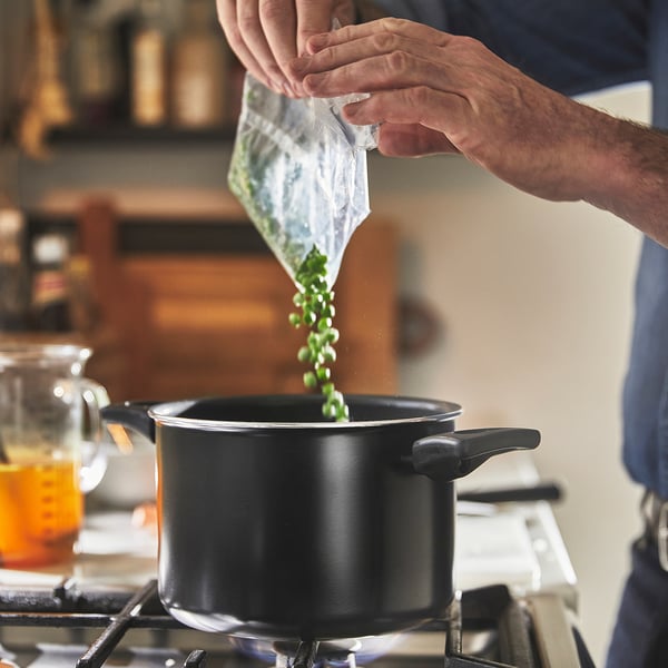 Pouring peas