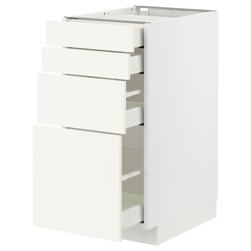 White METOD kitchen unit with multiple pull-out drawers. Modern, minimalist design, ideal for organising kitchen items.