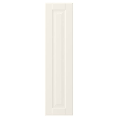 En høj, råhvid BODBYN skabslåge med en glat, lakeret finish. Det er et centralt skrå panel, der giver det et klassisk, traditionelt look.