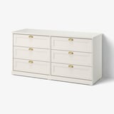 Fägelfjället hvid kiste: 6 skuffer, messinghåndtag, klassisk design.