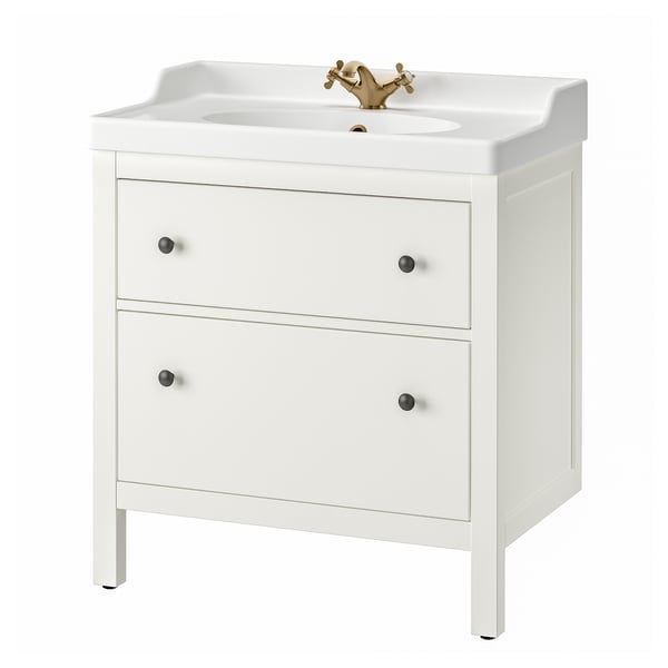 Hvid HEMNES badeværelsesforfængelighed, rektangulær håndvask, messingarmatur, glatte skuffer, klassisk design.